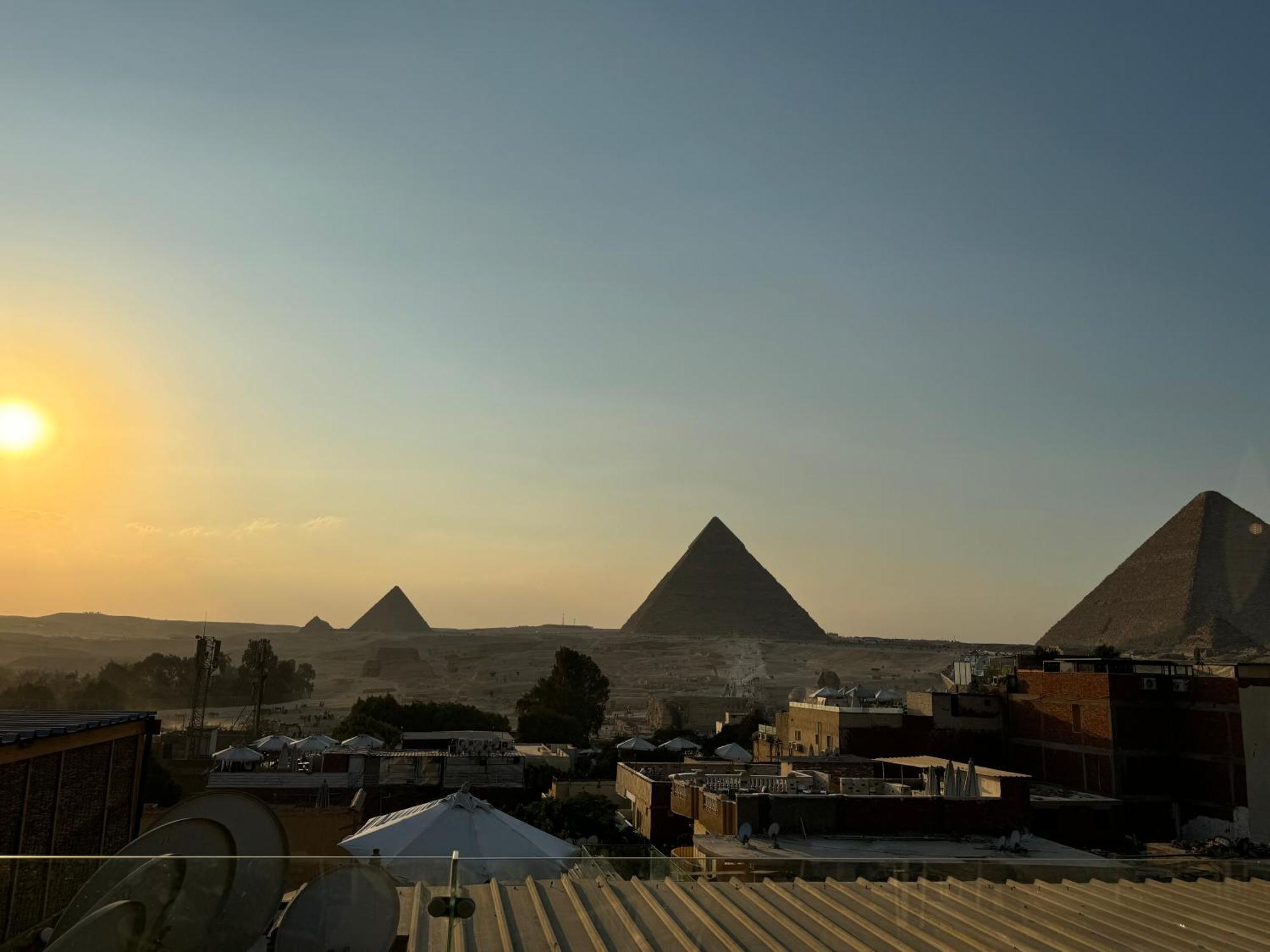 Pyramids And Sphinx Hotel Kafret el-Gabal المظهر الخارجي الصورة